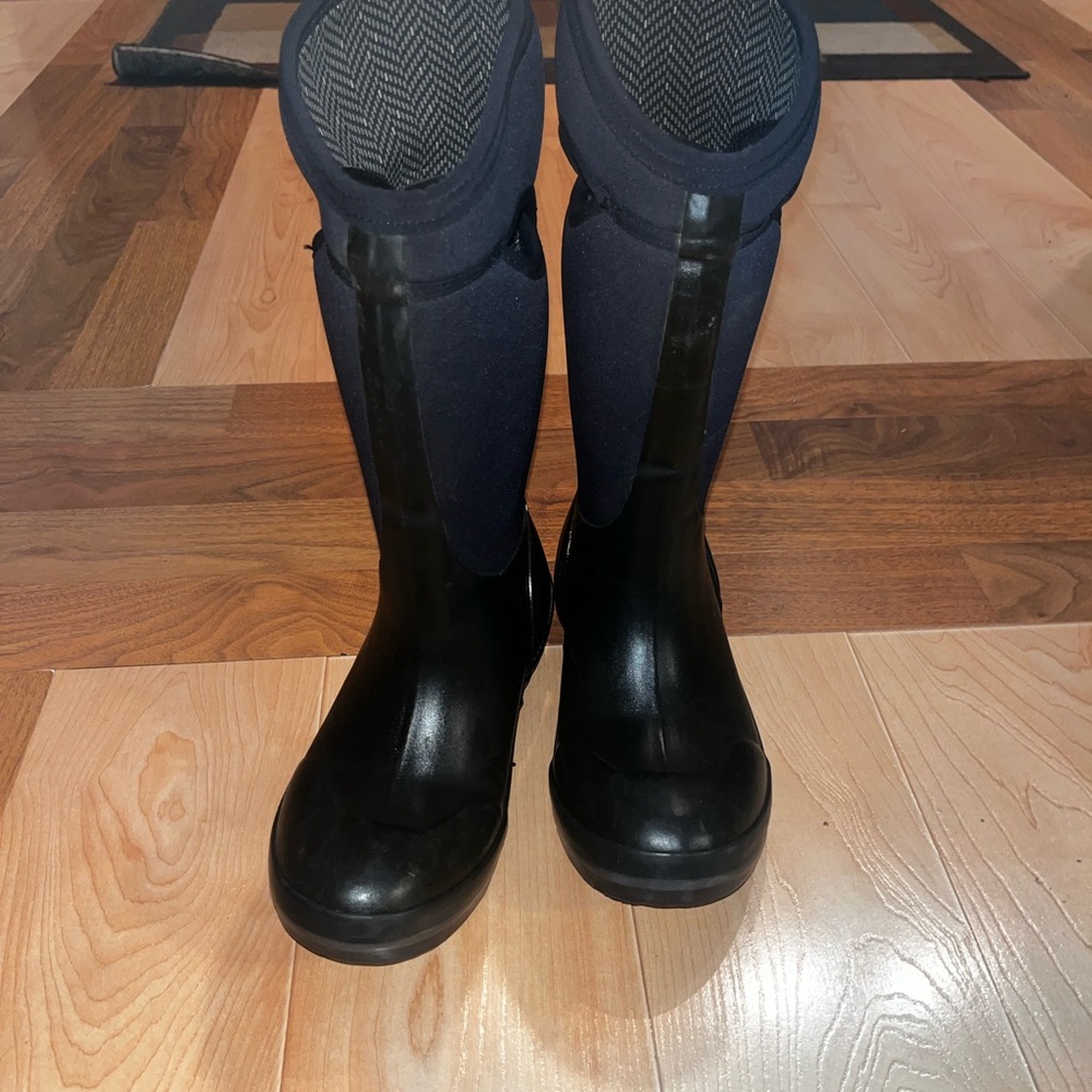 Bogs Black Winter boots